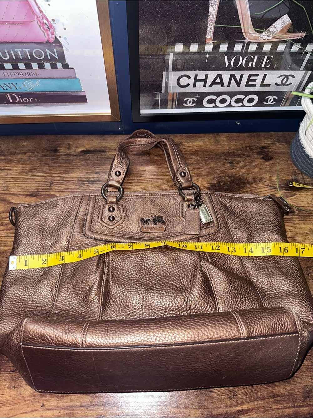 2009Coach Madison Claire satchel is crafted from metallic bronze pebbled leather - Picture 12 of 13